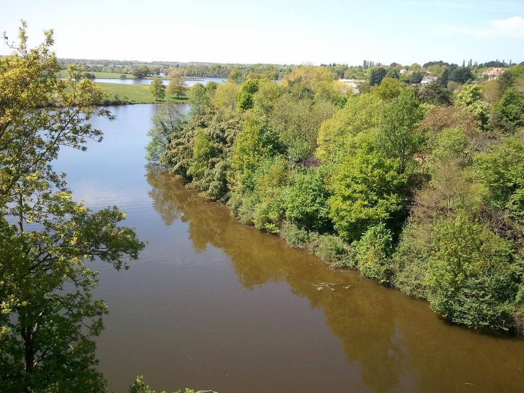 Mas Du Trezon Bed & Breakfast Cholet Bagian luar foto